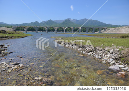 大雪山清流上的橋 大雪山清流上的橋 125338938