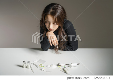A young man in his 20s addicted to various drugs and drugs A young man in his 20s addicted to various drugs and drugs 125340904