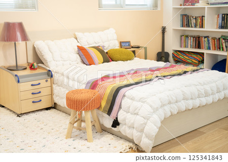 A family coloring together 125341843