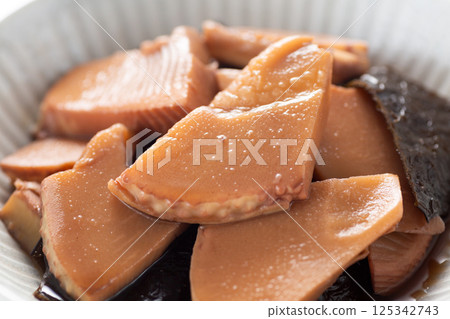 Bamboo shoots and arame stew Bamboo shoots and arame stew 125342743