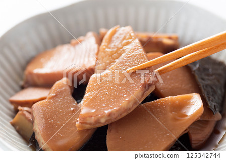Bamboo shoots and arame stew Bamboo shoots and arame stew 125342744