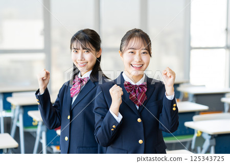 女高中生。拍攝合作：電波學園、東京電子專校 125343725