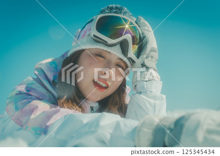 滑雪板 女生 女孩 125345434