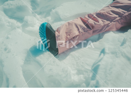 snowboard, snowboarding, female 125345446