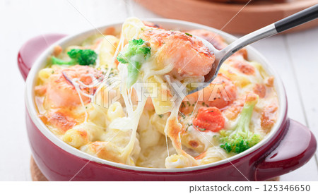 Crispy baked shrimp gratin 125346650