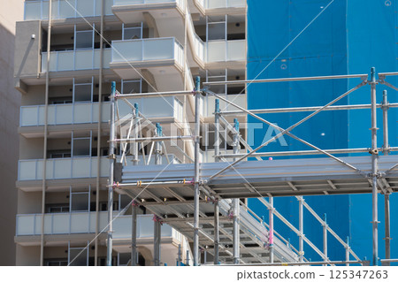 Construction site of condominium 125347263