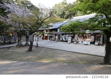 奈良市東大寺二月堂參道的景色 125348116