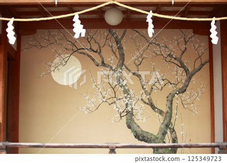 能劇舞台 125349723