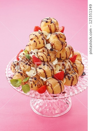 Purple cream tower 125351349