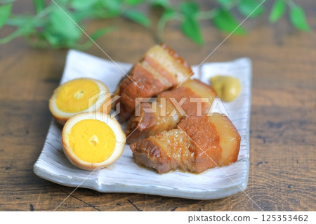 Pork belly boiled 125353462