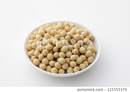 Soybeans from Hokkaido served on a white plate 125355379