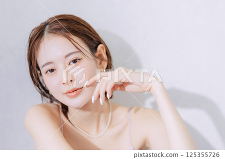 Beauty image of young women 125355726