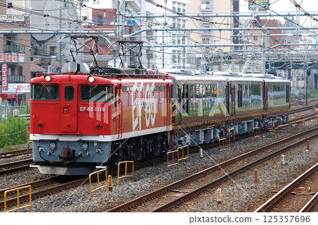 Resort Shirakami Kiha 40 series (Kumagera formation: a train in connection with the Ueno Station exhibition) being sent around Saitama Prefecture Resort Shirakami Kiha 40 series (Kumagera formation: a train in connection with the Ueno Station exhibition) being sent around Saitama Prefecture 125357696