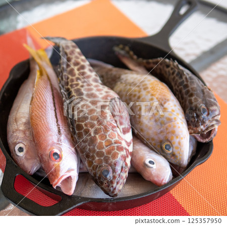 Fresh fish Fresh fish 125357950