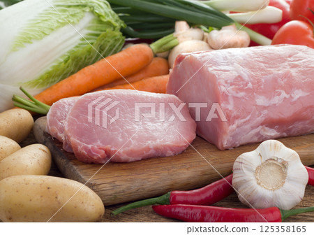 Fresh meat and vegetables Fresh meat and vegetables 125358165