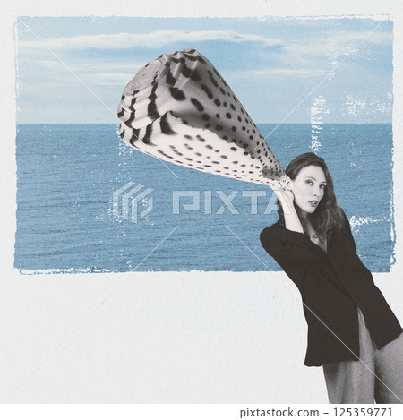 Woman with seashell Woman with seashell 125359771