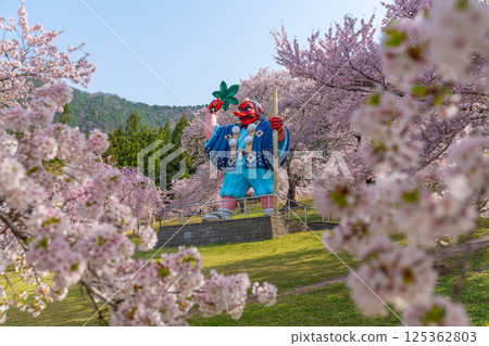 日本最佳天狗和櫻花：戶倉貓公園（長野縣千曲市） 125362803