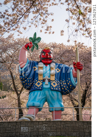 Japan's best Tengu and cherry blossoms: Tokura Kitty Park (Chikuma City, Nagano Prefecture) 125362911