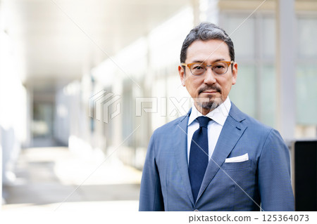商人室外肖像 125364073