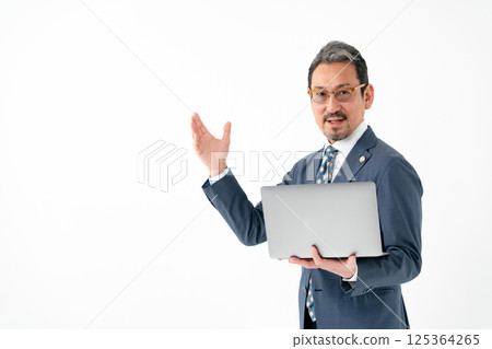 Lawyer Consulting 125364265