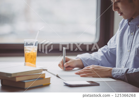 學生們學習 125366268