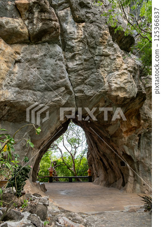 Bodhi Leaf-Shaped Cave at Wat Cha-Am Khiri 125366837