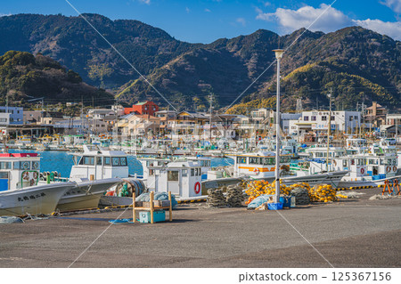 Scenery of Mochimune Port in Shizuoka City (Shizuoka Prefecture) 125367156