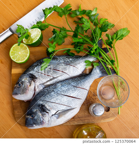Raw dorado fish with cilantro and lime Raw dorado fish with cilantro and lime 125370064