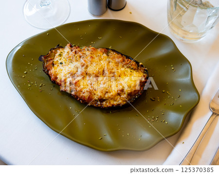 Delicious stuffed eggplant 125370385