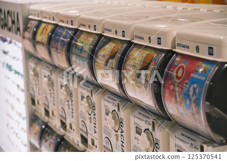 [Kansai International Airport] Lots of capsule toys 125370541