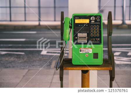 [Kansai International Airport] Public telephones installed within the airport 125370761