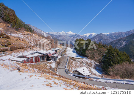 [Shimoguri Village] Southern Alps and village scenery [Iida City] 125375518