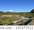 Mt. Fuji seen from the rice terrace 125377511