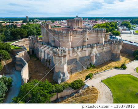 Coca Castle 125378916