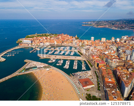 Cityscape and marina of Gijon 125378971