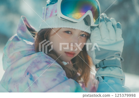 snowboard, snowboarding, female 125379998