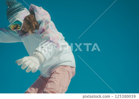 snowboard, snowboarding, female 125380039