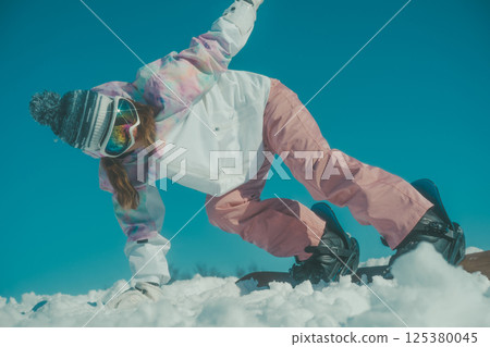 snowboard, snowboarding, female 125380045