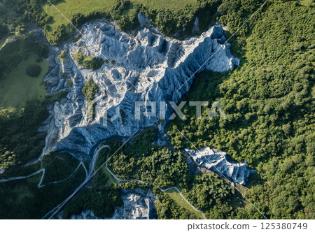 Moshi park Scenic Area in sichuan, China 125380749