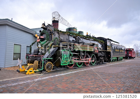 大峽谷鐵路極地特快裝飾蒸汽機車 125381520