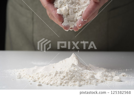Flour, bread, udon, pizza, pasta making 125382568