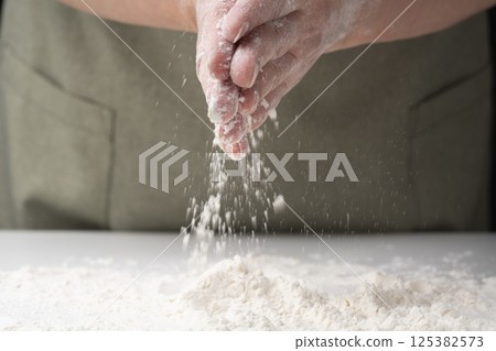 Flour, bread, udon, pizza, pasta making Flour, bread, udon, pizza, pasta making 125382573