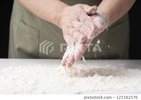 Flour, bread, udon, pizza, pasta making Flour, bread, udon, pizza, pasta making 125382576