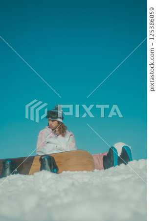 滑雪板 滑雪者 女生 125386059