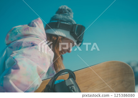 滑雪板 滑雪者 女生 125386080