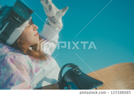 滑雪板 滑雪者 女生 125386085