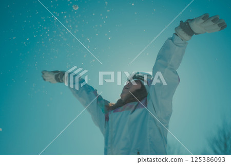 女生 女孩 女性 125386093