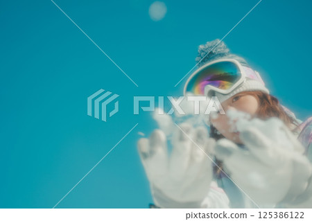 女生 女孩 女性 125386122