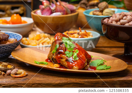 Zongzi, Zongzi leaves, glutinous rice, fillings, Chinese culture, sweet and spicy sauce, coriander, Taiwan, China Zongzi, Zongzi leaves, glutinous rice, fillings, Chinese culture, sweet and spicy sauce, coriander, Taiwan, China 125386335