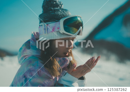 snowboard, snowboarding, snowboarder 125387262
